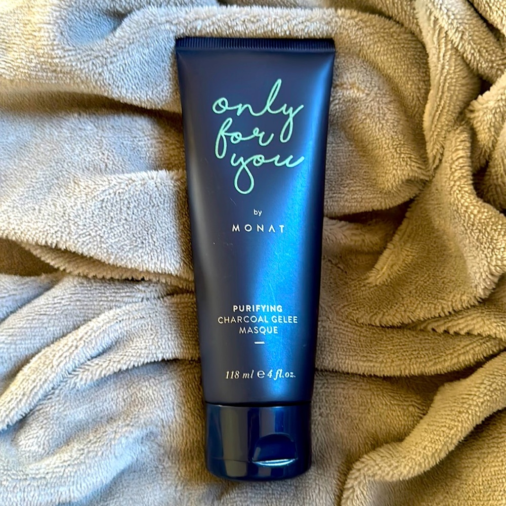 Monat Purifying Charcoal Gelee Masque. 4oz.